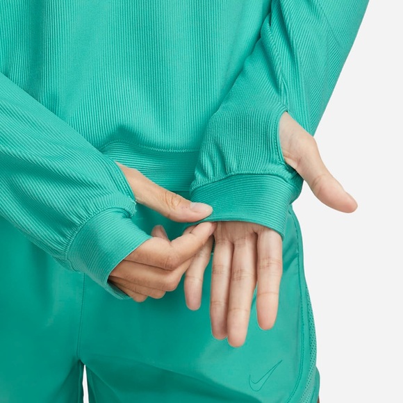 NWT NIKE thumbhole Dri-fit element top - Picture 4 of 13